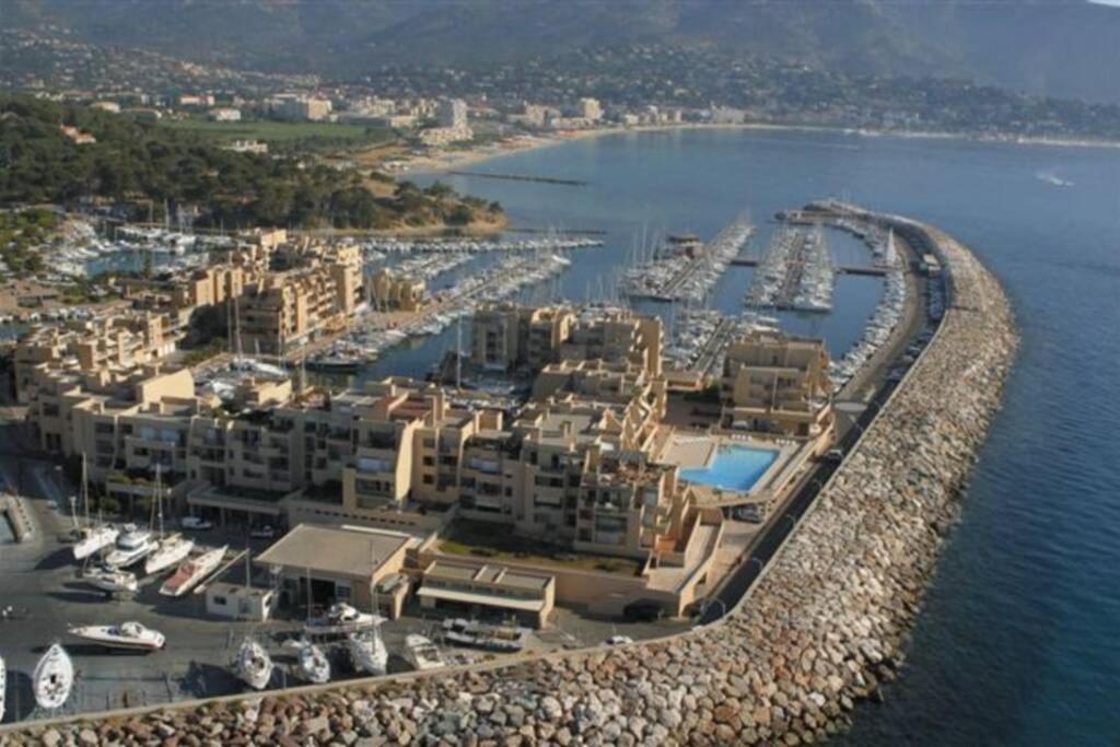 Face Mer Entre Plage Et Marina 博尔马斯·莱斯·米默萨斯 外观 照片
